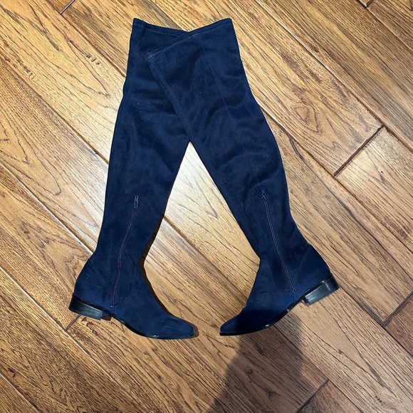 Over the knee suede boots from Aldo - Size 6 -
Navy Blue - Picture 2 of 6